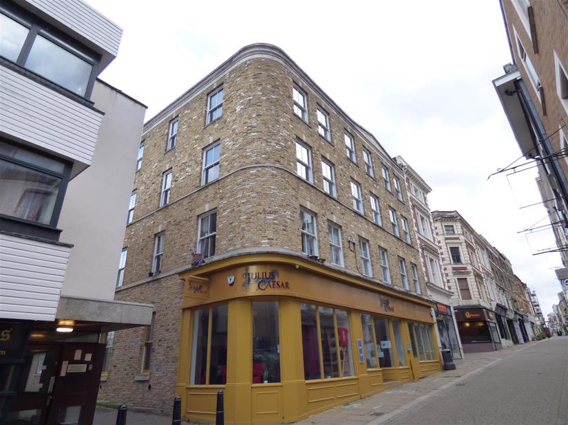 High Street, Gravesend Sealeys Estate Agents Limited t/a Sealeys